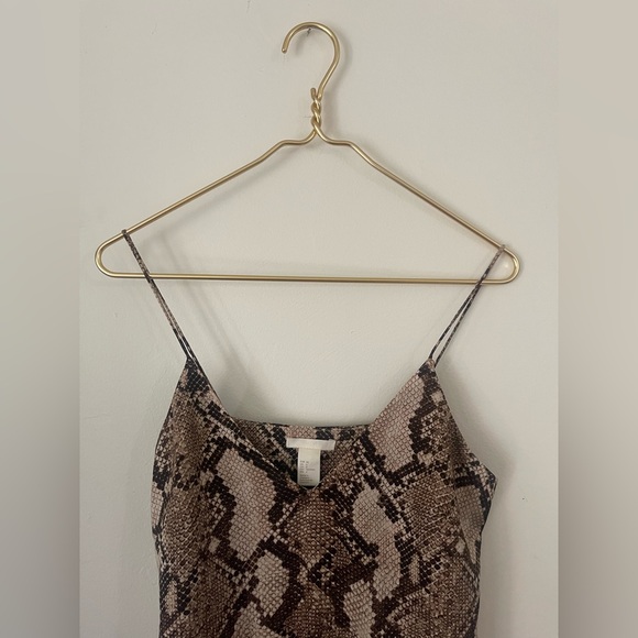 H&M/ silky snakeskin tank - Picture 11 of 12